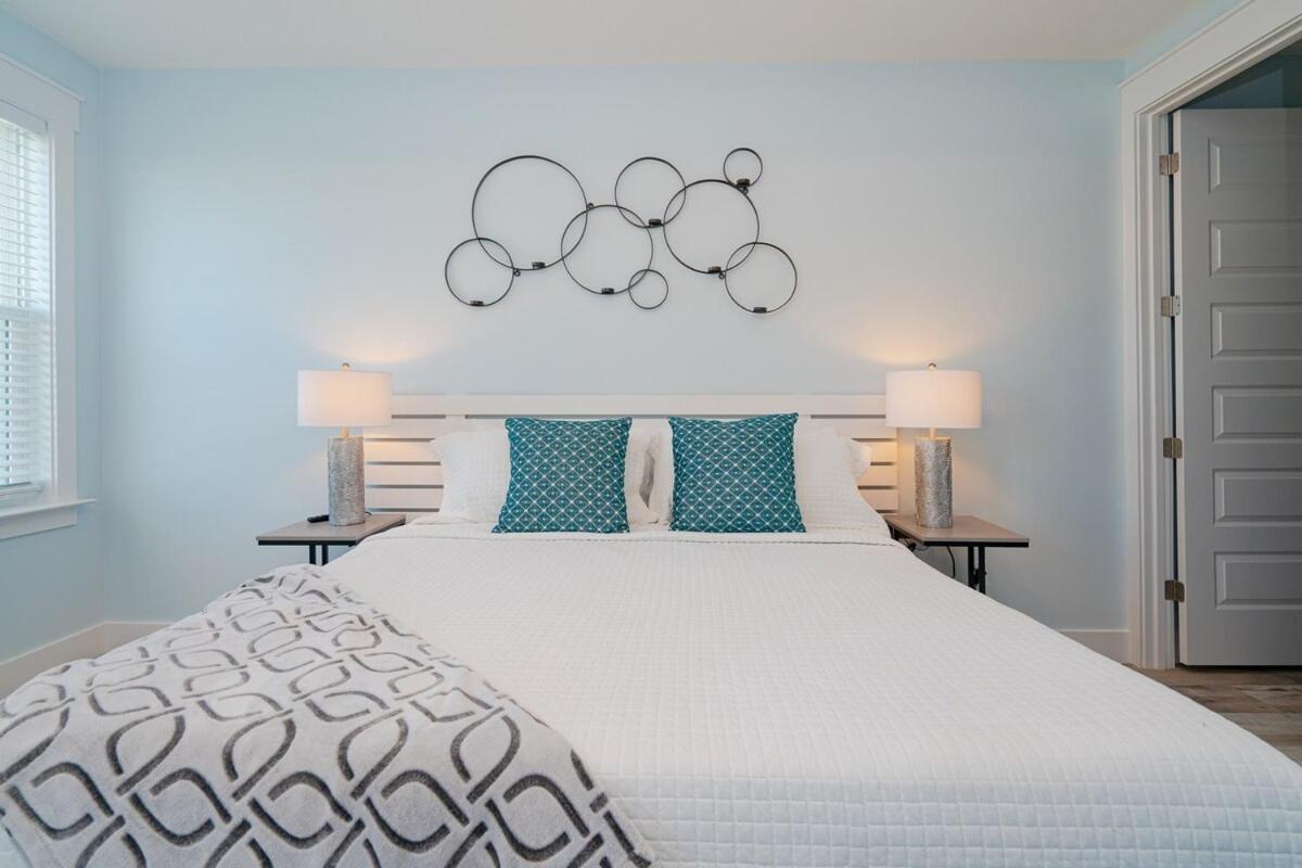 Holiday home Brand New, Steps To Beach, Gulf Views, Heated Pool Panama City Beach
