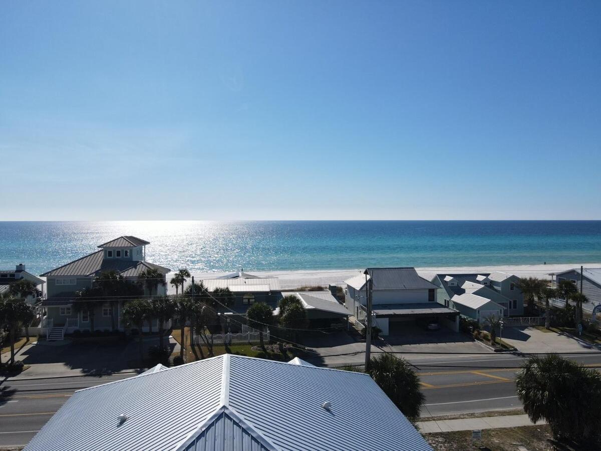 Holiday home Brand New, Steps To Beach, Gulf Views, Heated Pool *